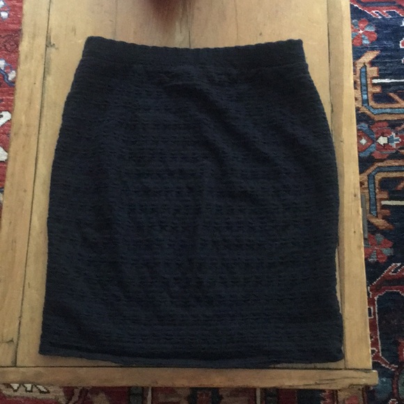 Textured black pencil skirt size S - Picture 4 of 4